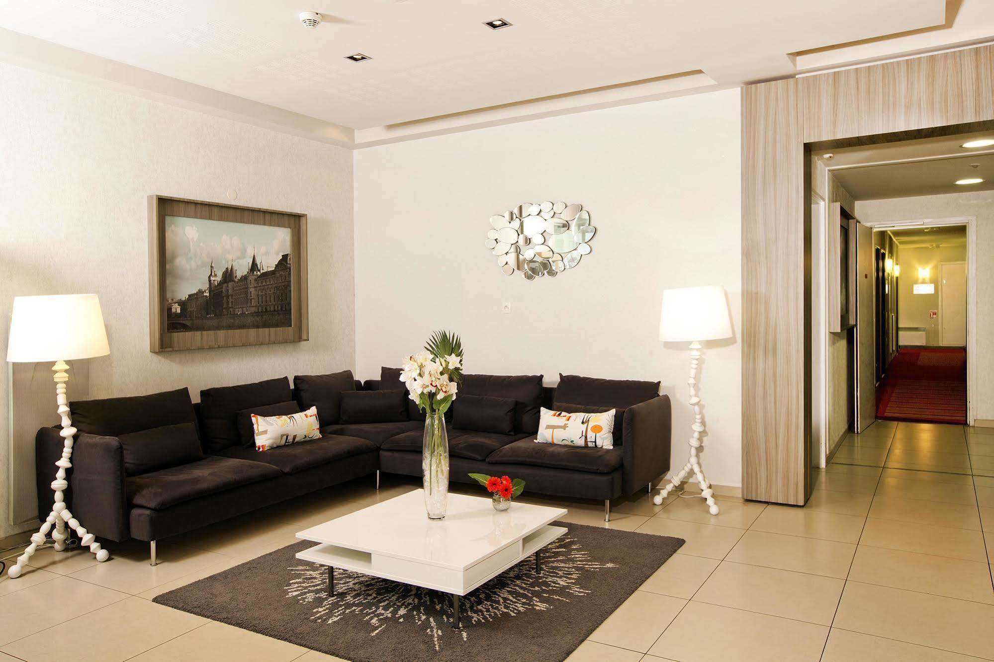 Residhome Paris-Guyancourt Exterior foto